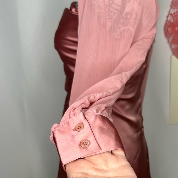 NWT WeWoreWhat Puff Sleeve Crinkle Chiffon Cowl Dress Rosewood Size 2 - Picture 7 of 16